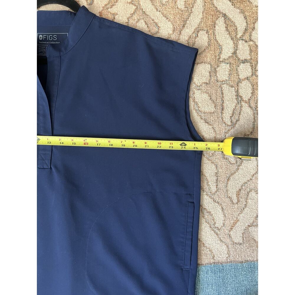 FIGS Technical Collection Women's Navy Rafaela Oversized Scrub Top Sz L - Picture 6 of 9